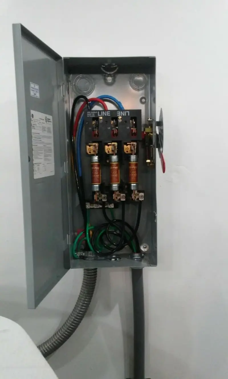 Three-phase disconnect switch installed for Smoke Detector Installation in Lower Paxton